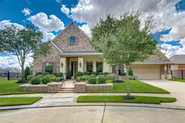 Purchasing A Garage Door