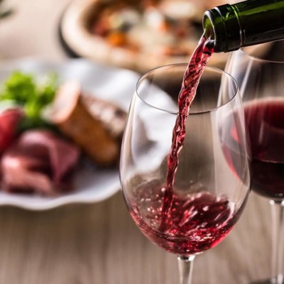 How to Become a Sommelier