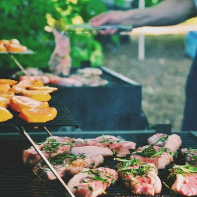 how to clean a charcoal grill