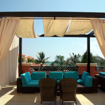 Decor Themes for Your Backyard Pergola