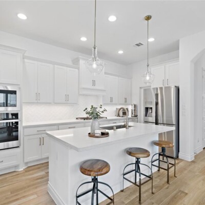 Décor Tips for Small Contemporary Kitchens