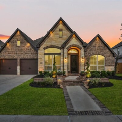 Simple Ways to Spruce Your Home's Exterior
