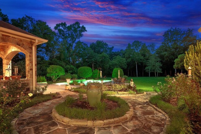 Should You Renovate the Backyard Before Selling