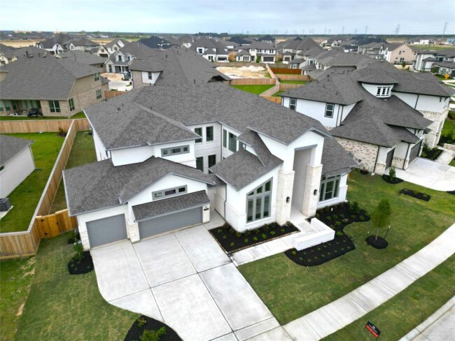 How to Maximize the Longevity of Your Roof