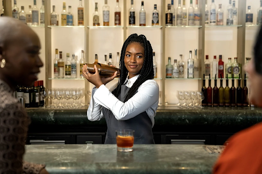Steps to Launching a Career as a Bartender