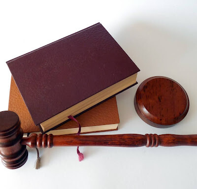 Why Hiring an Injury Lawyer is Crucial