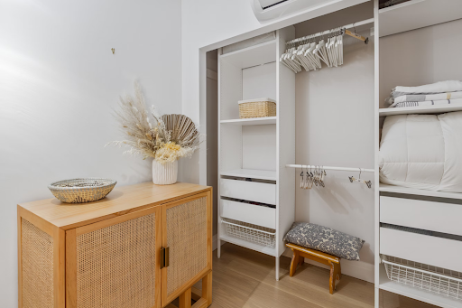 Walk-In Custom Closets