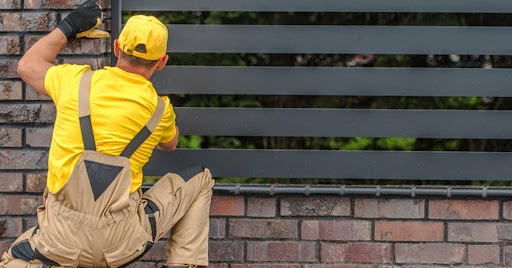 Choosing the Right Fencing Contractor