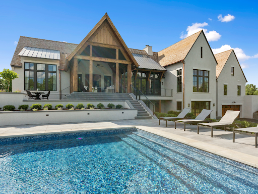 What Makes a Home a Luxury Property