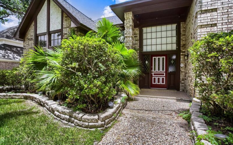 What to Do with the Bare Wall After Removing Overgrown Foundation Shrubs